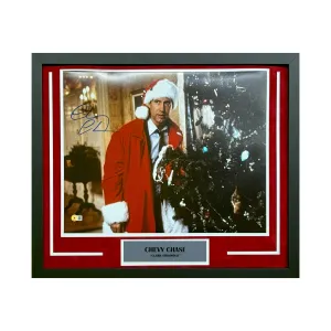 Chevy Chase Hand Signed & Framed 16x20 Christmas Vacation Photo