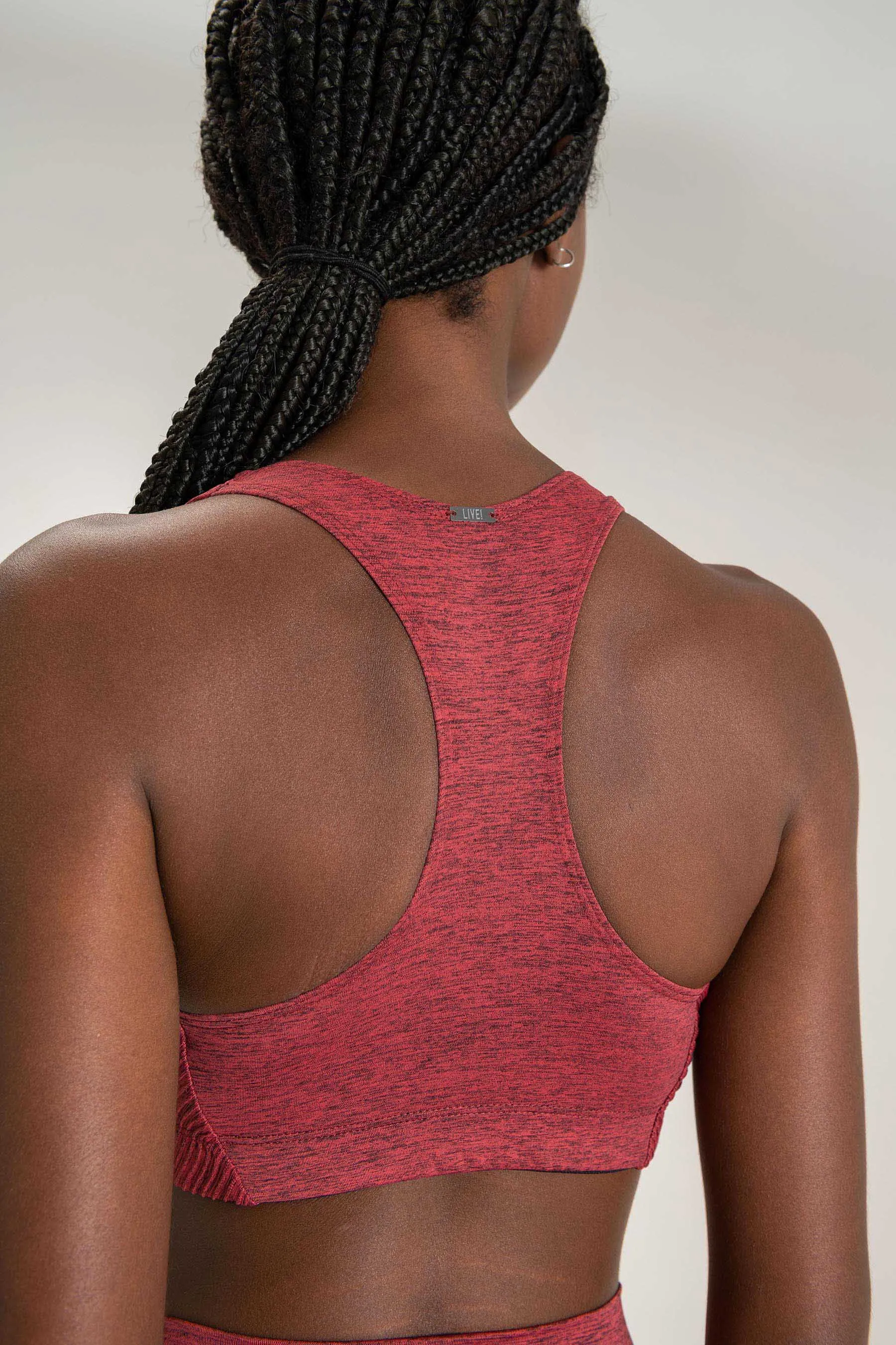 Groove Zip Mid Sports Bra