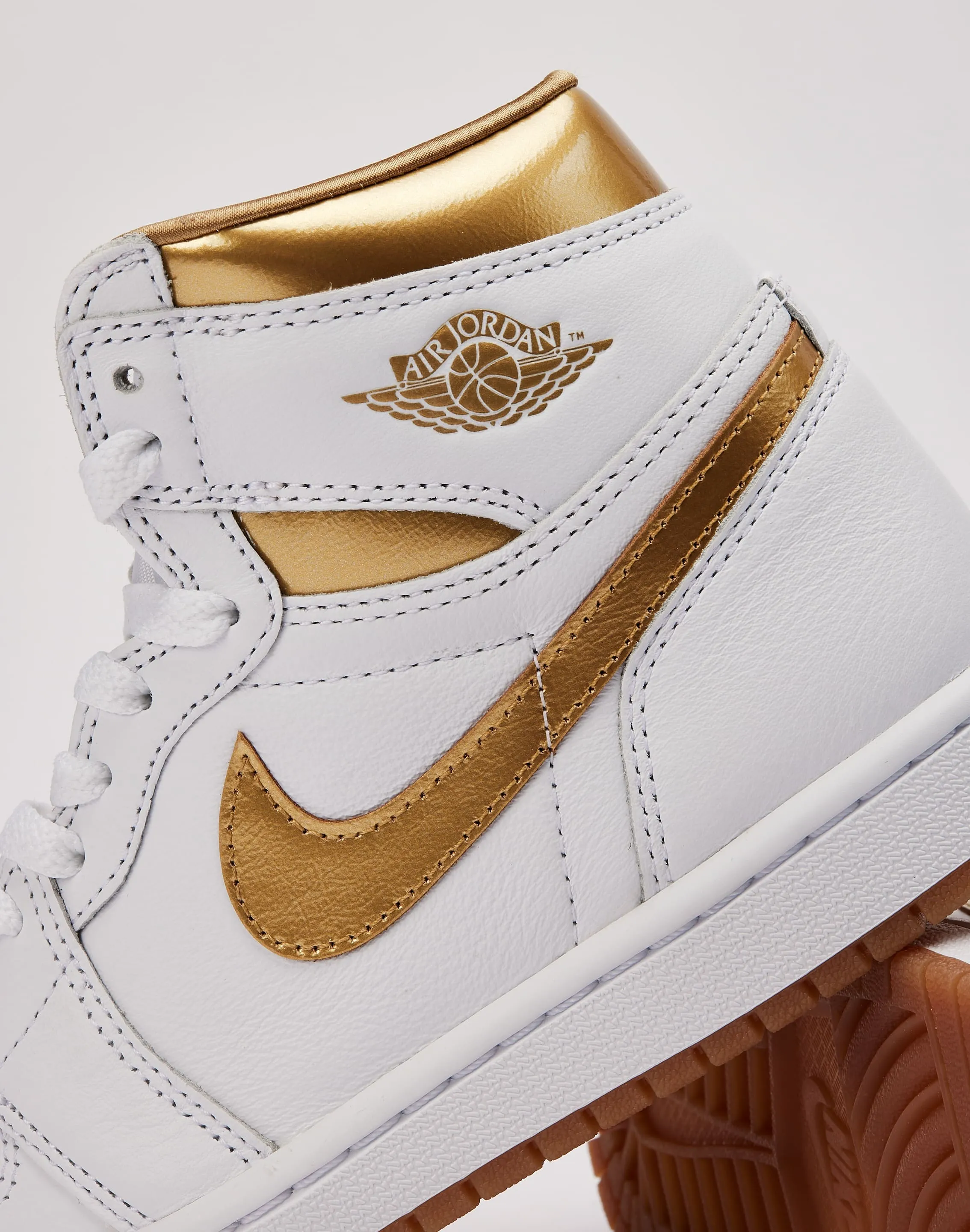 Jordan Air Jordan 1 Retro High OG 'White and Gold'