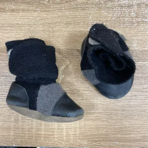 Nooks- baby felted booties- MSRP $70: Black Grey -children-4