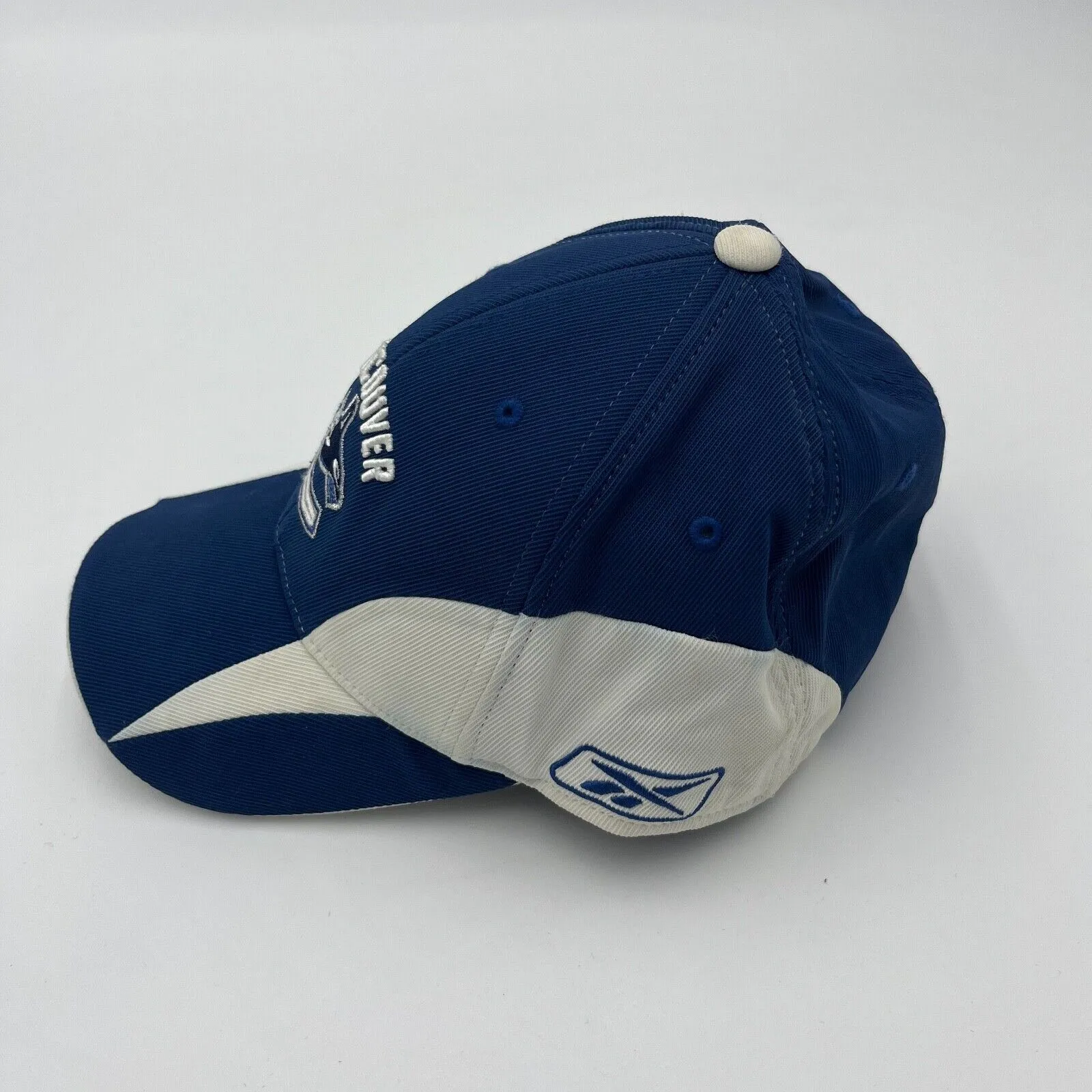 Reebok Center Ice Collection NHL Vancouver Canucks Cap One Size