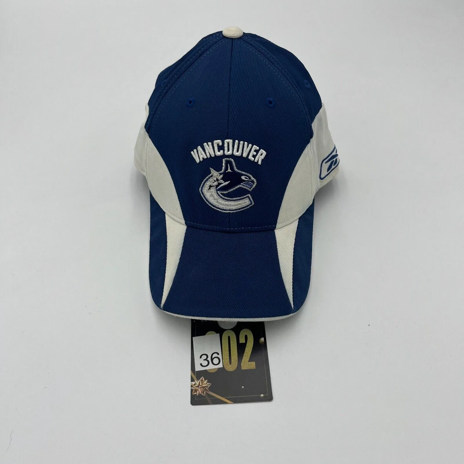 Reebok Center Ice Collection NHL Vancouver Canucks Cap One Size