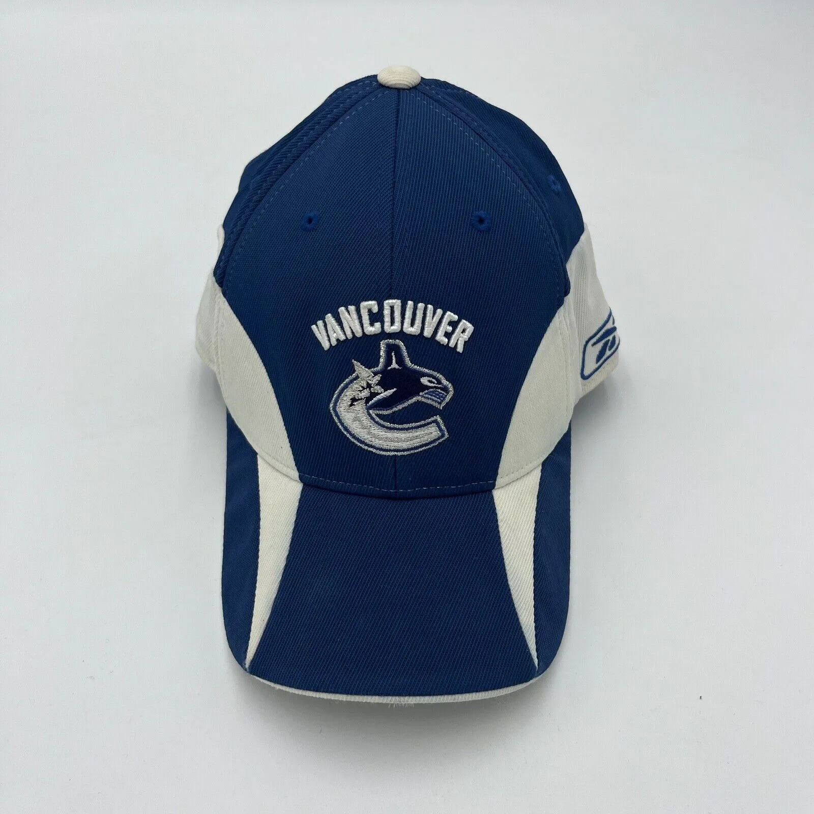 Reebok Center Ice Collection NHL Vancouver Canucks Cap One Size