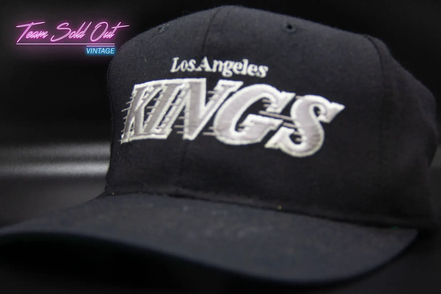 Vintage Starter Los Angeles Kings Motion Script Snapback Hat NHL